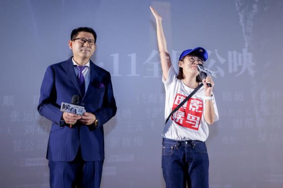 “爱不宜迟”，电影《候鸟》召开首映礼，众主创整齐亮相
