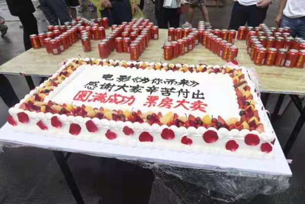 致敬现代版花木兰，中国第一位女党员！红色电影《为你而来》顺利杀青！
