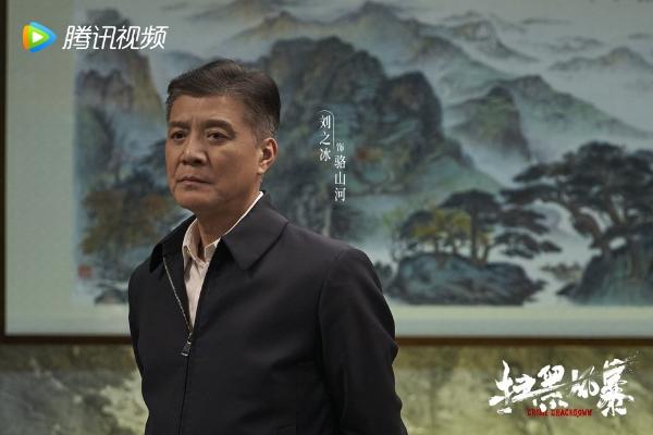 《扫黑风暴》定档8月9日，取材改编真实案件，孙红雷张艺兴江疏影二搭