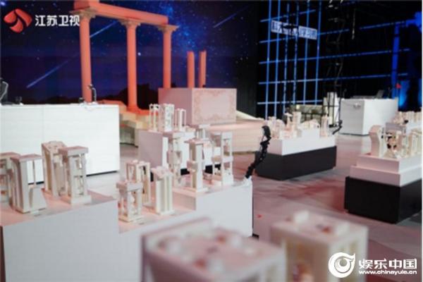 《超脑少年团》奇幻之旅今晚继续！探索“阿基米德的浴缸”的奥秘