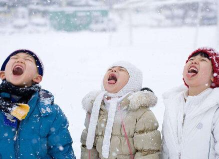 冬季宝宝嘴唇干裂该怎么办 妈妈可以这样做哦