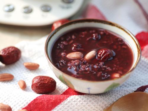 腊月多喝粥 不同人群有不同喝法