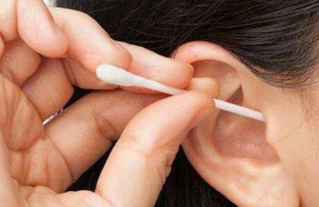 耳朵瘙痒难耐？注意这4个原因