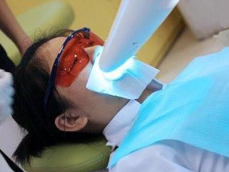 冷光美白牙齿效果如何&nbsp;会有副作用吗