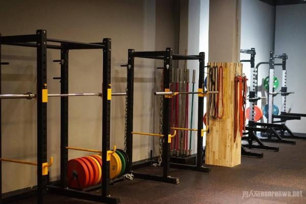 健身器材的简要介绍 热爱健身的朋友看过来