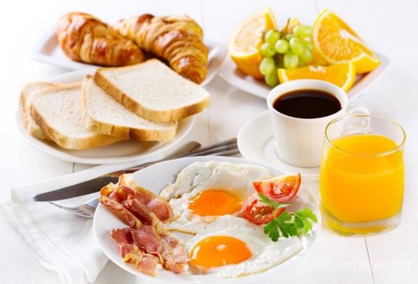 这四种早餐你若经常吃，不仅对身体不好还易长胖！