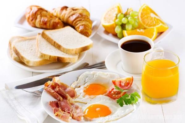 这四种早餐你若经常吃，不仅对身体不好还易长胖！