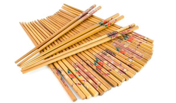 使用筷子注意事项！使用筷子的禁忌：迷信还是尊重传统