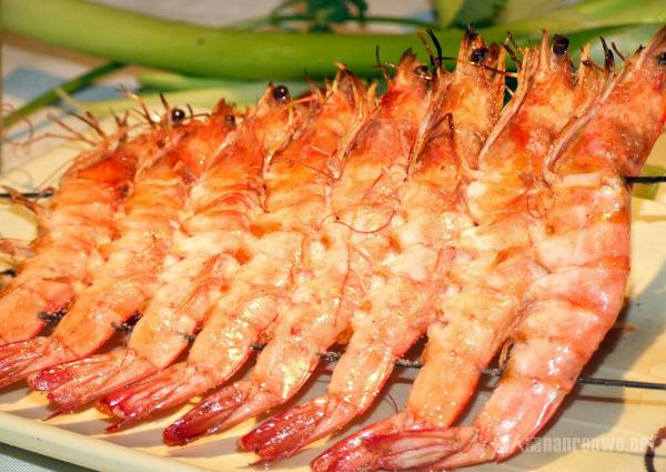 来秦皇岛必吃的一道美食 让烤大虾告诉你海的味道