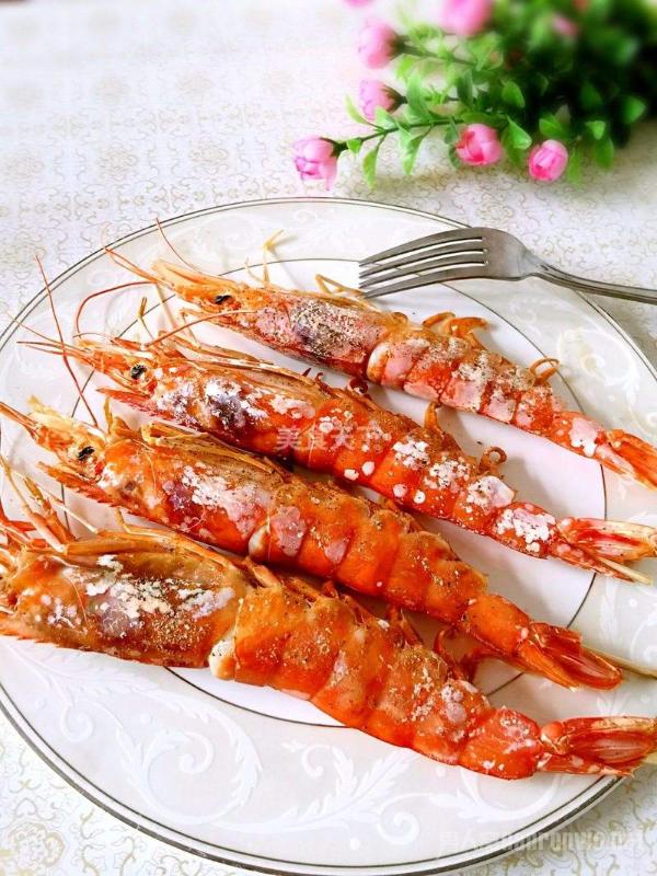 来秦皇岛必吃的一道美食 让烤大虾告诉你海的味道