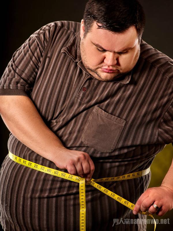 男士如何减掉大肚腩 去掉将军肚的HIIT组合训练方法