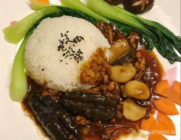 极品鲍鱼捞饭 带你领略美食所带来的无限幸福感