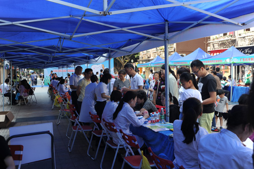 如何进行口腔清洁？口腔医生：这两种用具必备