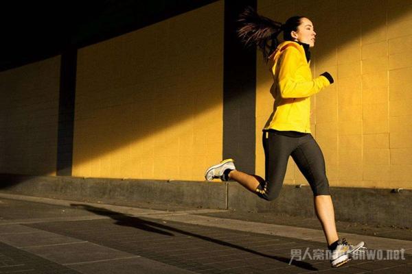 如何坚持跑步 五点建议条条在理 自律才能给你自由