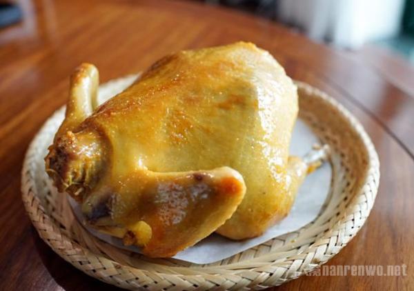 「电饭锅版盐焗鸡窍门」电饭锅版盐焗鸡窍门 外酥里嫩 好吃到骨头都不想扔