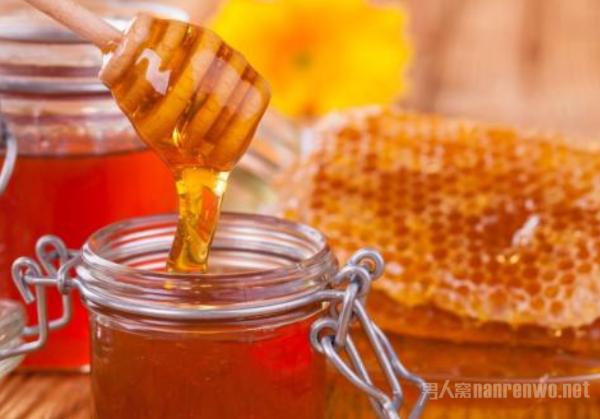 蜂蜜水什么时候喝效果最佳 营养师：这个时间喝才最好