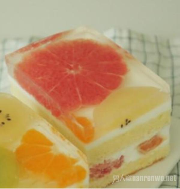 水果果冻蛋糕的做法 水果果冻蛋糕的做法 这样做好吃到流口水 还能减肥