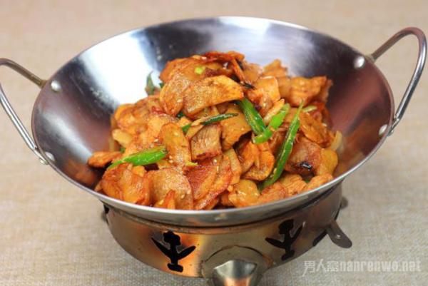 家常干锅土豆简单做法 这样做香辣可口 越吃越下饭