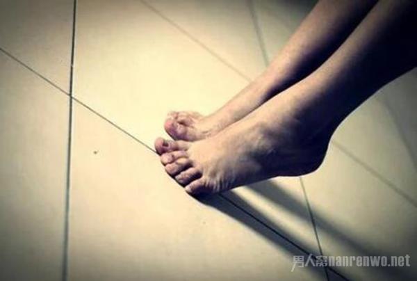 怎么避免久坐伤身|怎么避免久坐伤身 这几招不受限制的动作 随时随地养生