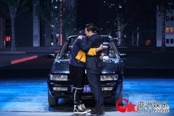 被冯小刚宋丹丹大赞高级表演 《欢乐喜剧人4》贾冰告诉你啥叫演技