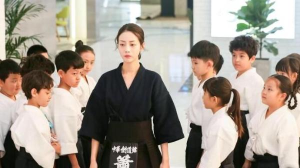 《我站在桥上看风景》萧水光章峥岚是怎么认识的 结局高甜撒糖