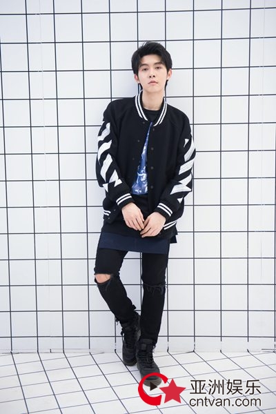 朱元冰汪苏泷《选我选我》MV花絮曝光&nbsp;二人面露娇羞互动不断