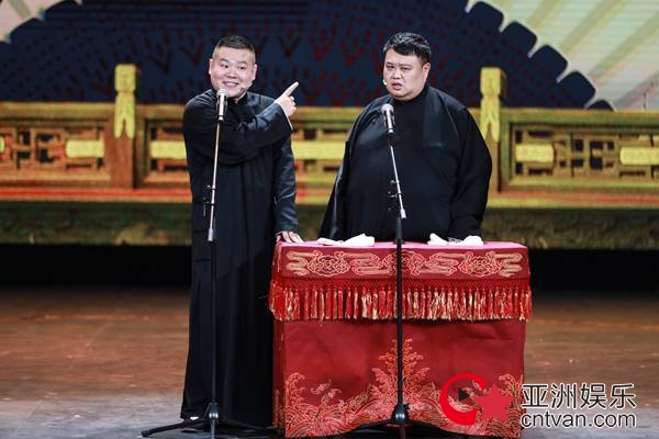 贾冰版“老友记”感动全场&nbsp;《欢乐喜剧人》歌颂战友情