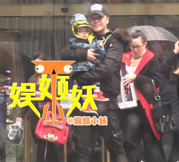 陈思诚抱孩子现身逛商场&nbsp;难道是要借儿子生日强行洗白？