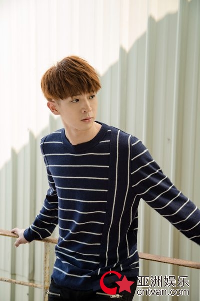 俞敏洪歌坛处女作发布 携手新人林亭翰梦航远方