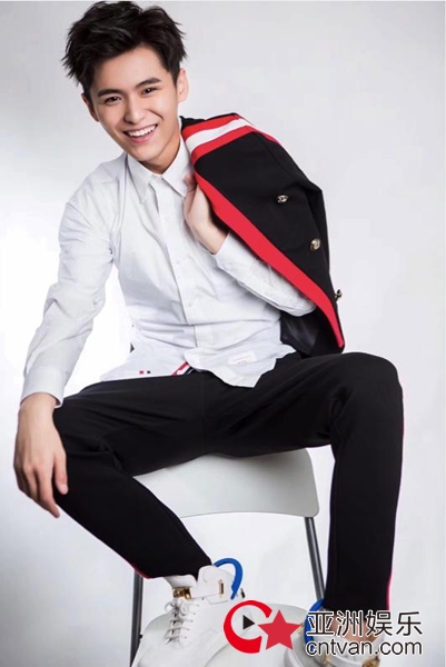 人气网漫IP《绝品透视》开拍 男一启用影视新星师子寻