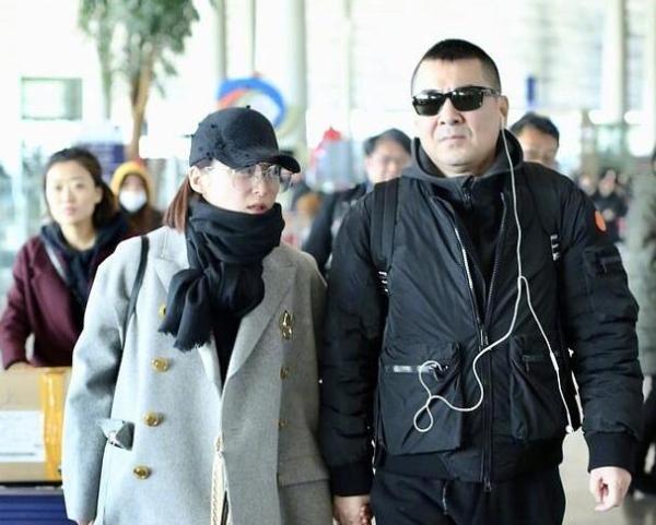 43岁蒋勤勤宣布怀孕即将生二胎 亮相获陈建斌细心呵护