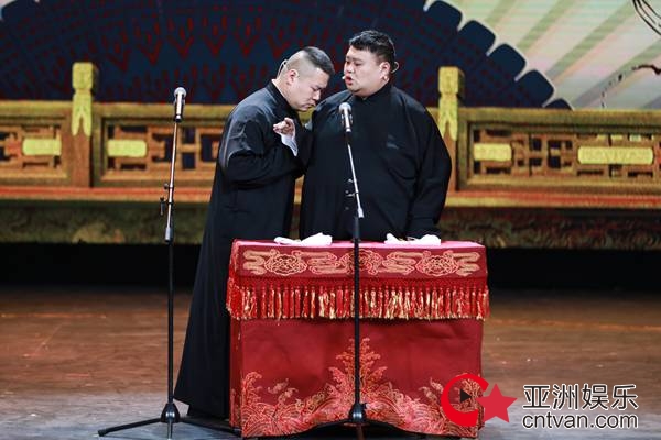 “魔王”岳云鹏夺冠 贾冰或成《欢乐喜剧人》最强黑马