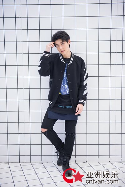 朱元冰汪苏泷《选我选我》MV花絮曝光&nbsp;二人面露娇羞互动不断