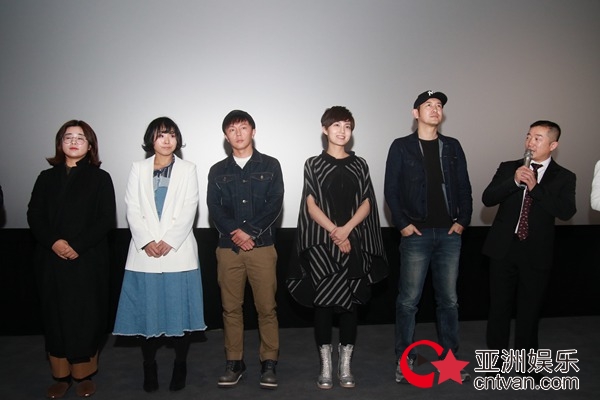 一部全新视角下的“白蛇神话”网络大电影《法海你不懂爱》在杭州举行盛大的首映观影会