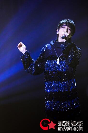 火星少年华晨宇补位《歌手》,一首《齐圣》终