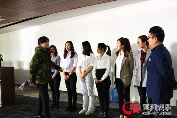 《一贱你就笑》欢乐来袭，小心贱到你！