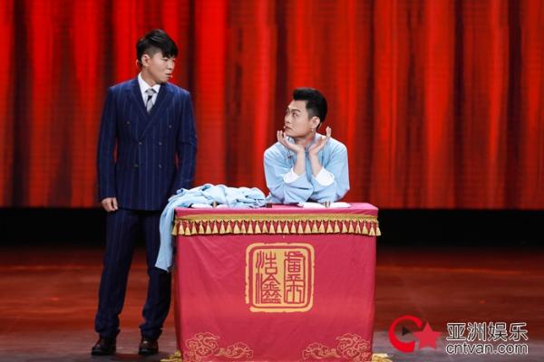 魔王贾玲重返《欢乐喜剧人》贾冰人在囧途