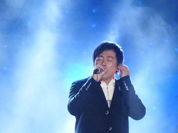 《岁月流歌》巡演唱响温州，蔡依林周传雄张宇谢东经典之声温暖冬日雨夜