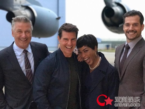 阿汤哥公布片名《碟中谍6:全面瓦解》 扒直升机惊险“超人”重磅加盟