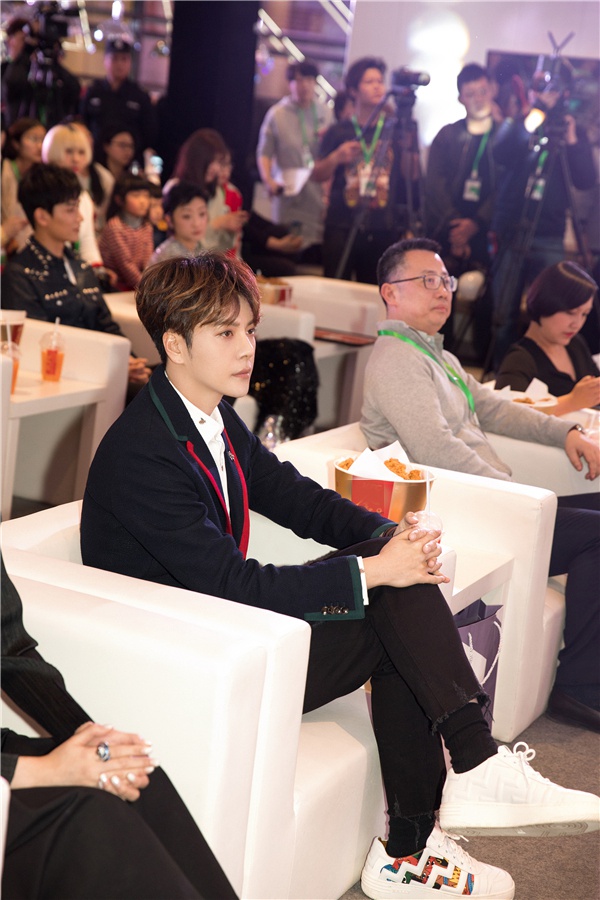 徐海乔 亮相活动.jpg