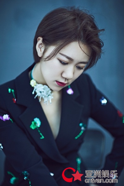 热映的《神秘巨星》，还有神秘的歌手和乐器等你听