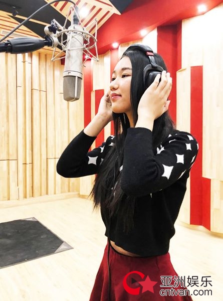 黄姗姗首次担任制作 联手达达乐队合作录制新歌