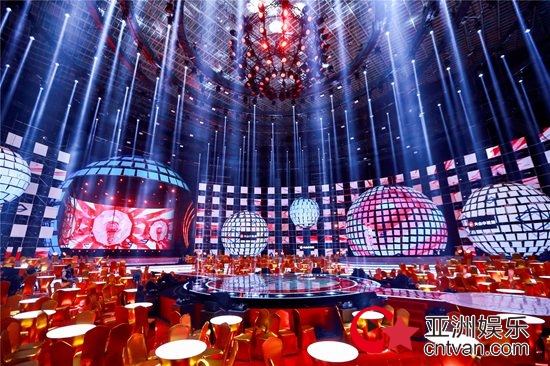 高品质、时代感、年轻态—— 2018江苏卫视春晚操盘手如此解读这桌“压轴年饭”