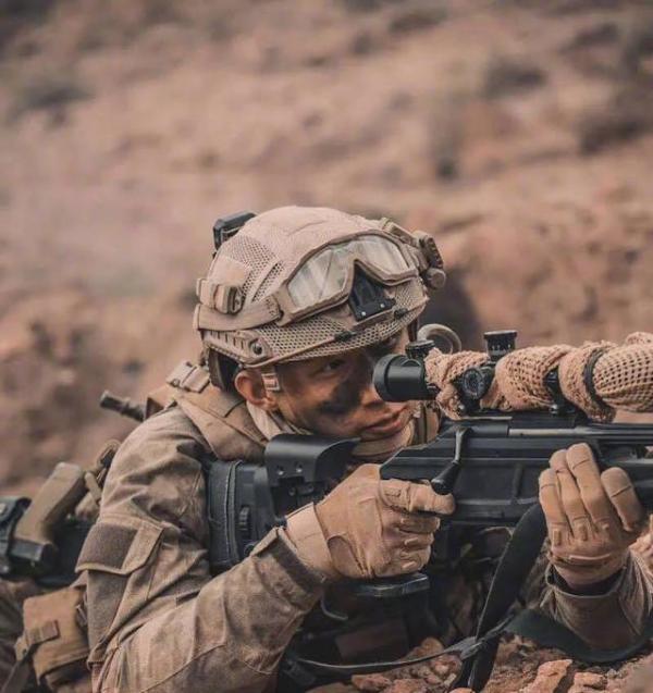 黄景瑜火了之后为何不愿提及许魏洲 两人竟然还有这么一段故事