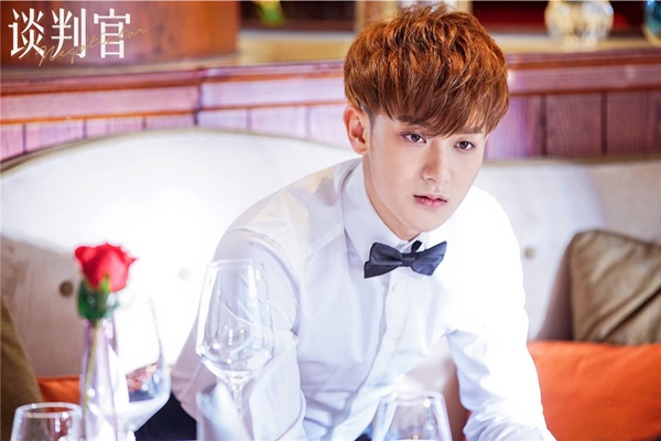 《谈判官》里的杨幂满足了中国好女友的所有标准