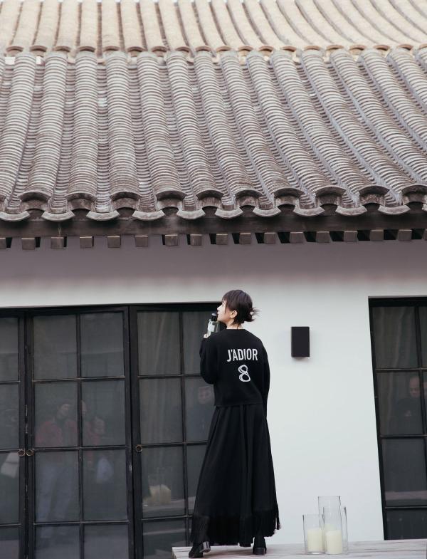 王子文开年拿下顶级奢侈品牌大使 影视时尚齐发力引爆期待值