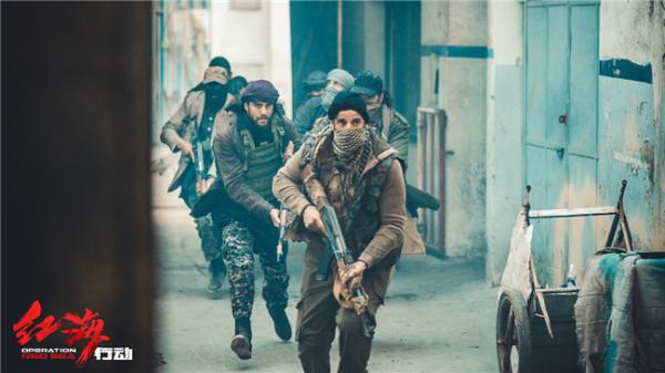 林超贤爆料：主动删减残酷镜头，真实刻画反恐战争只为强调和平可贵