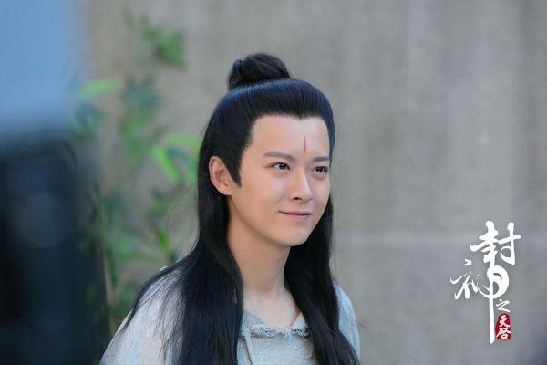 傅方俊《封神之天启》杀青 “热血天团”兄弟情深