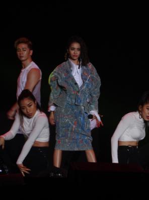 《岁月流歌》巡演唱响温州，蔡依林周传雄张宇谢东经典之声温暖冬日雨夜