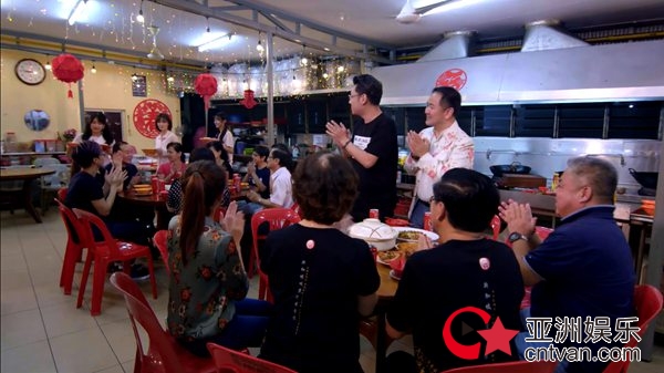 马力带领SNH48成员赴新加坡送饺子 《最爱故乡味》带观众领略中国民族乐器的魅力
